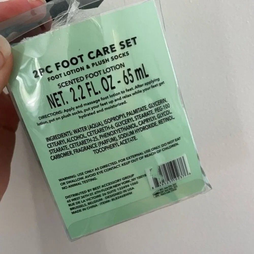 The foot care set eucalyptus lotion and fuzzy socks